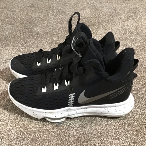 Nike Other - Nike Lebron witness V